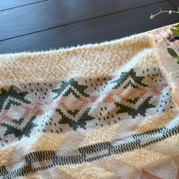 GGO Women's Geometric Cardigan - Cream and Green - Picture 3 of 4